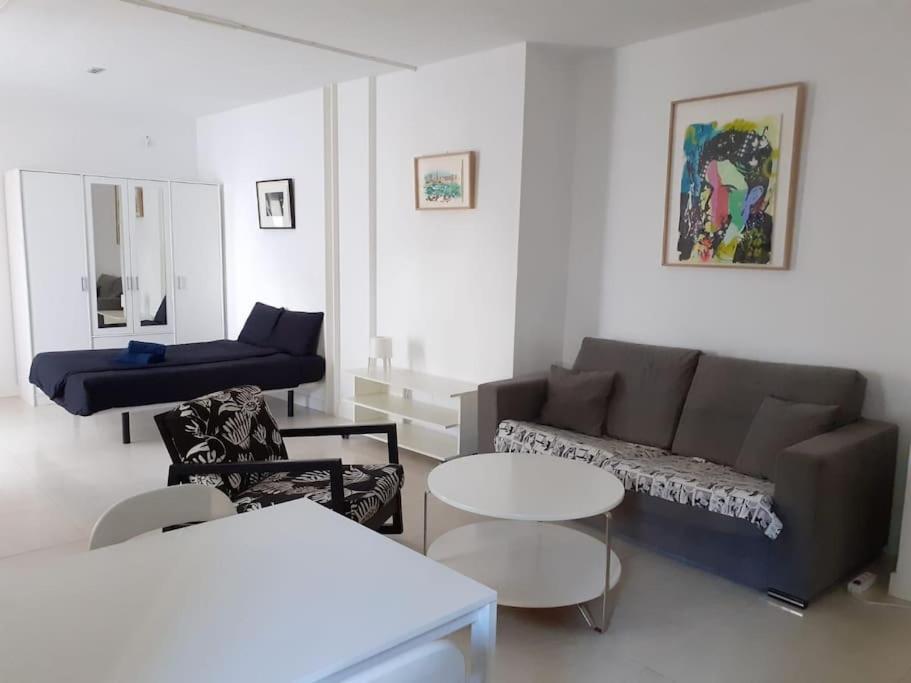 Ferienwohnung Cosy Flat / Literally At The Foot Of Alhambra Granada Exterior foto